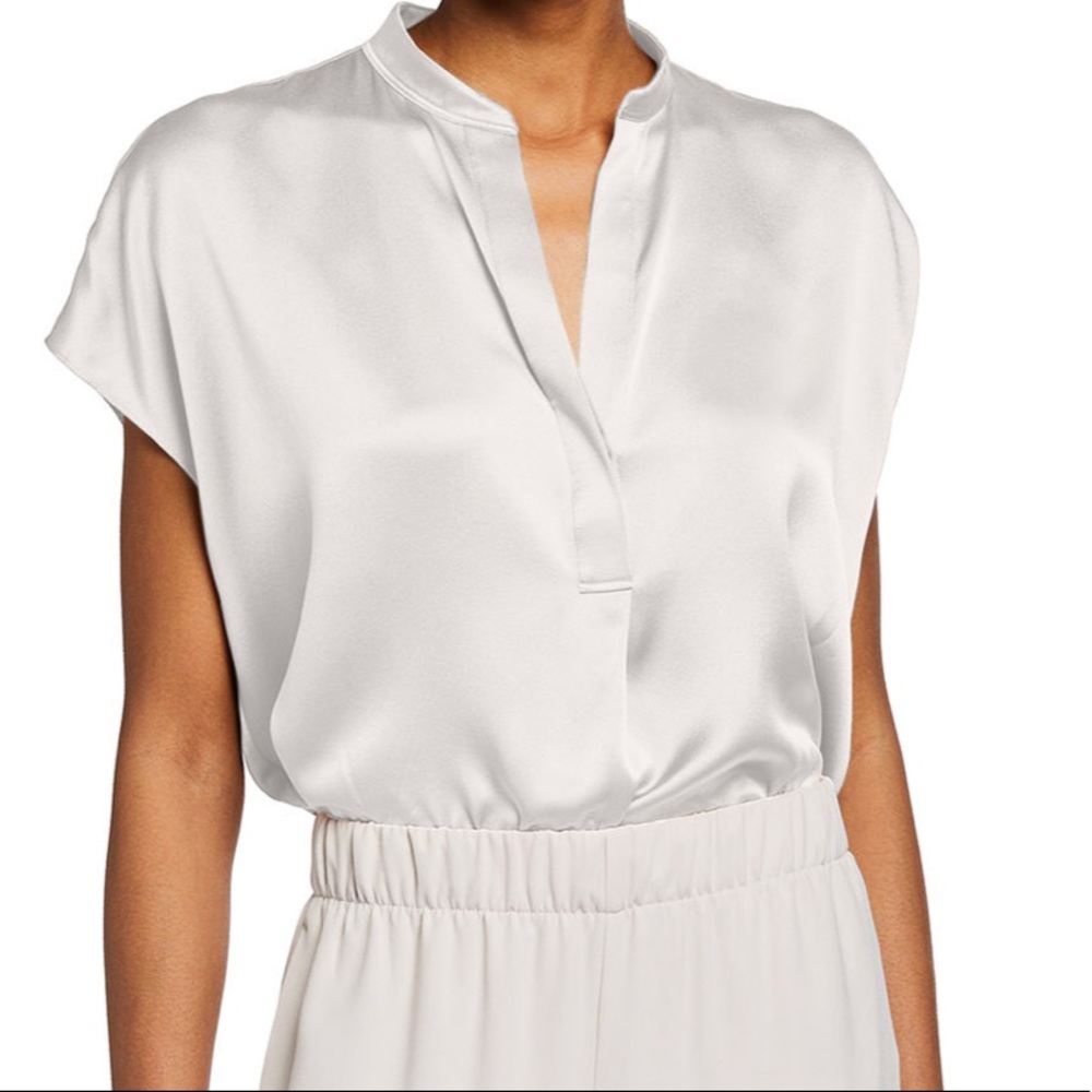 VINCE CAMUTO: Short Sleeve Shirred Silk Blouse